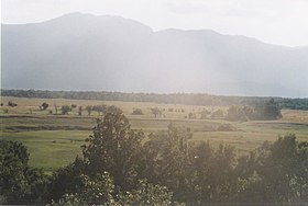 Vue sur le Troglav à partir de la localité de Livno en Bosnie-Herzégovine.