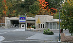 L'entrée de la patinoire souterraine de Gjøvik.