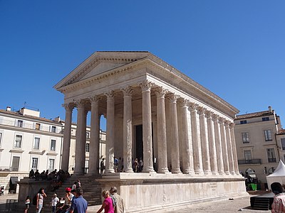 romia preĝejo (templo) en Nimo, Francio