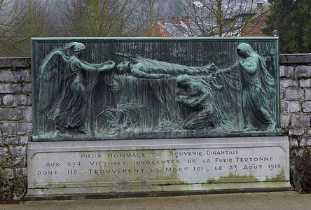 Memorial to the 674 victims (Tschoffen wall)