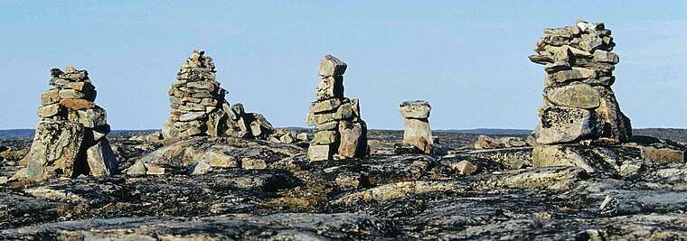 Inuksugalait, « où il y a plusieurs Inuksuit », péninsule de Foxe, île de Baffin, Nunavut