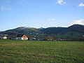 El pico Dobra visto desde la localidad de Viérnoles (Torrelavega).