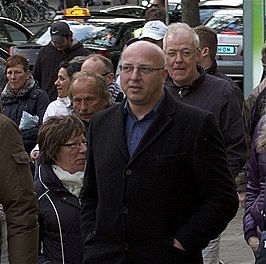 Sietse Fritsma bij een demonstratie tegen vervroegde vrijlating Volkert van der Graaf, in mei 2014.