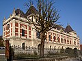 École nationale supérieure des arts et industries textiles (ENSAIT).