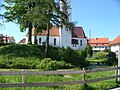 Der Inselweiher, im Mittelalter eine Motte auf einer künstlichen Insel