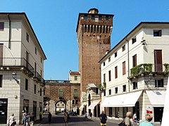 Porta Castello, torrione, palazzo Marchi, edificio ai nn. 9-11