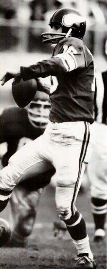 Fran Tarkenton attempting a pass