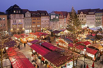 Kerstmarkt op de Marktplatz te Jena