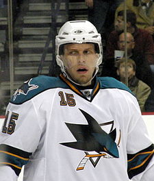 Dany Heatley v dresu San Jose Sharks v roce 2010