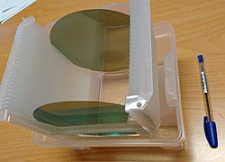 Optisch teilweise transparente Siliciumcarbid-Wafer