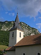 Le clocher de l'église du village.