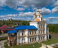 Введенский собор (Карпинск), пример удачной аэрофотосъёмки отдельного здания с квадрокоптера. Иногда встречаются объекты, которые только таким образом нормально заснять и можно.