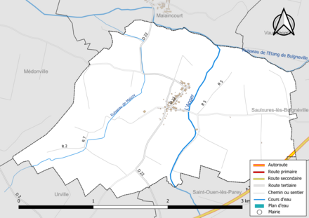 Carte en couleur présentant le réseau hydrographique de la commune