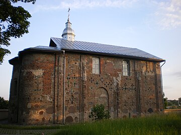 Збережені північний фасад та апсиди. Червень 2009 р.