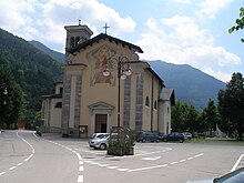 TiarnoDiSopra-2011-06-21-LaChiesa.JPG