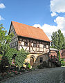 altes Beinhaus hinter der Kirche Sankt Oswald