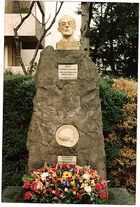 Monument Pierre Virlogeux et Claude Rodier