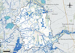 Carte en couleur présentant le réseau hydrographique de la commune