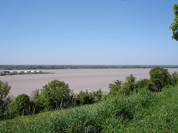 Mündung der Dordogne in die Garonne am Bec d’Ambès