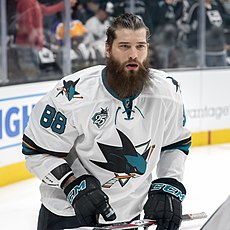 Burns v dresu San Jose Sharks (2016)