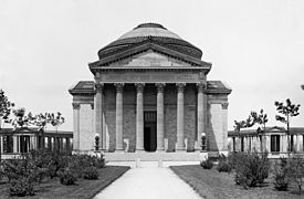 La bibliothèque de la NYU, faisant partie maintenant du Bronx Community College.