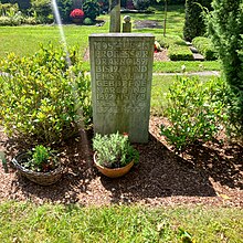 La tumba Reinhart Koselleck, su padre, el historiador y didáctico de la historia Arno Koselleck y su esposa Elisabeth, de soltera Marchand, en el cementerio Stieghorst de Bielefeld