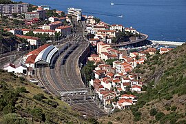 Cerbère, Südfrankreich 2015 links nicht mehr im Bild der bedeutungslos gewordene Güterbahnhof