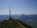 Blick vom Gebirgsjägerdenkmal zum Sendeturm