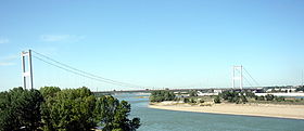 Pont sur l'Irtych à Semeï.