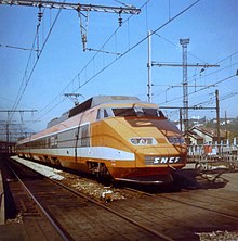 Rame TGV no 4 en gare de Chambéry dans les années 1980