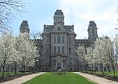 Hall of Languages on Syracuse'i ülikooli linnaku vanim hoone (valminud 1873)