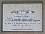 Plaque commémorative sur la maison natale de Marlene Dietrich.