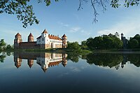 Mir Castle Complex with the Chapel of Śviatapołk-Mirski family. Author: Sergiusz.