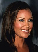 Vanessa Williams interprète Renee Perry.