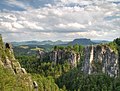 Blick über den Wehlgrund zur Bastei bei Rathen