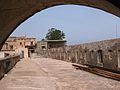 Vue des fortifications de la citadelle qui donna le nom de Casbah à la vieille ville d'Alger (Algérie).