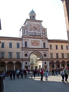 The arch of Torrazzo at the Crema Cathedral ()