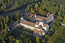 L'abbaye Notre-Dame de Fontgombault, en 2005.