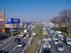 新大宮バイパス（西区三橋五丁目付近。奥が上尾方面）