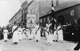 Copenhagen suffragist procession 1915