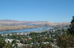 The Dalles and the Columbia River as seen from Kelly Viewpoint.