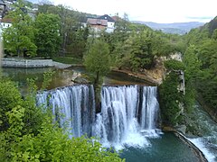 Cascade sur la rivière Pliva.