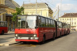 80A trolibusz a Keleti pályaudvar végállomásán