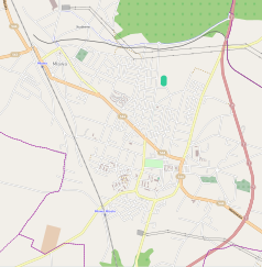 Mapa konturowa Mławy, blisko prawej krawiędzi na dole znajduje się punkt z opisem „Nowy cmentarz żydowski w Mławie”