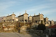 Espigueiros de pedra no Soajo portugués.