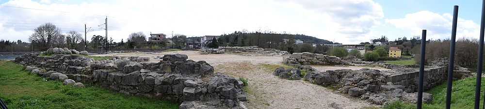 Vista panorámica dende a entrada ao castelo