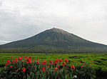 Gunung Kerinci, gunung tertinggi di Sumatra yang masih aktif