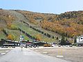 Le centre de ski en automne.