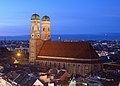 Myöhäisgoottilainen Frauenkirche Saksassa.