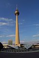 Berliner Fernsehturm Fernsehturm Totale, aus Richtung Spandauer Straße (Aug. 2002)